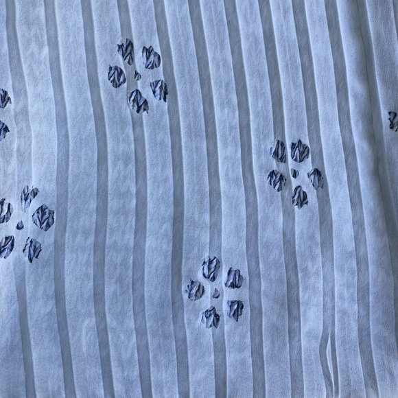 Cream Brand Lightweight Sweater W/Sheer Back Size Large Blue/Cream - Picture 6 of 11